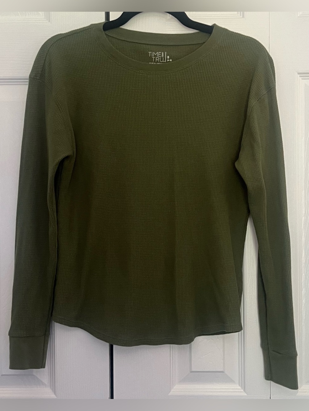 Time and Tru Olive Waffle Knit Crewneck Long Sleeve Top